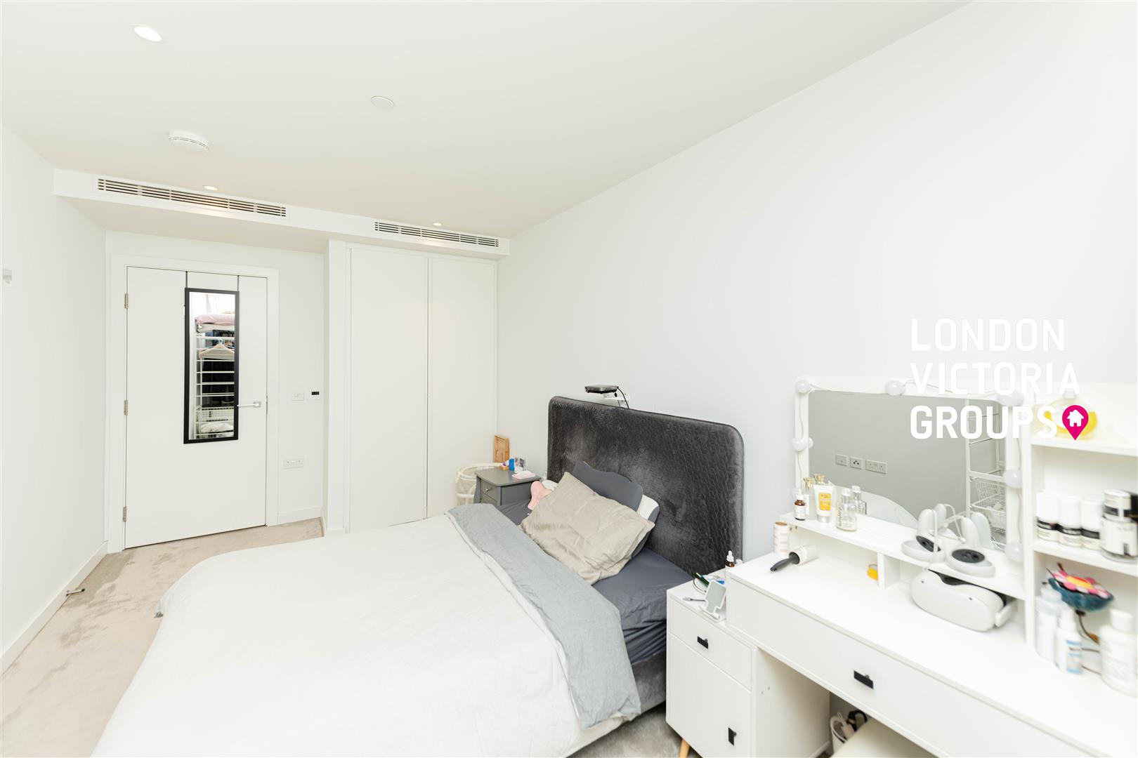 Phoenix Place, LONDON